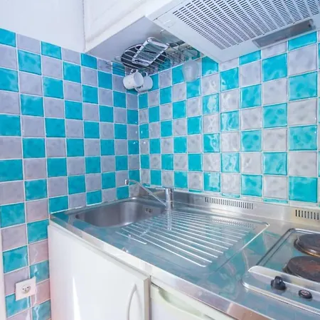 Beautiful Bright Apt In The Heart Of Montmartre Paris