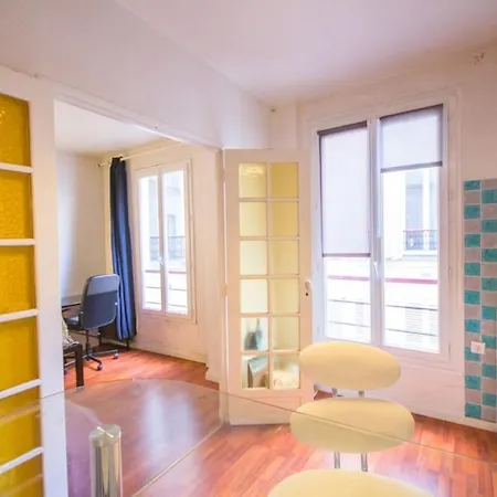 Beautiful Bright Apt In The Heart Of Montmartre Appartamento *
