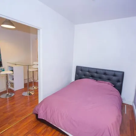 Beautiful Bright Apt In The Heart Of Montmartre