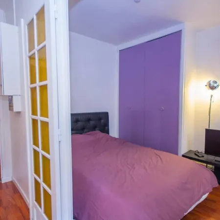 Beautiful Bright Apt In The Heart Of Montmartre Apartment *